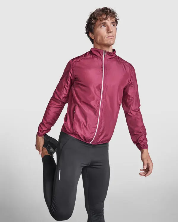 Chaqueta cortavientos en tejido técnico ligero Vetonek