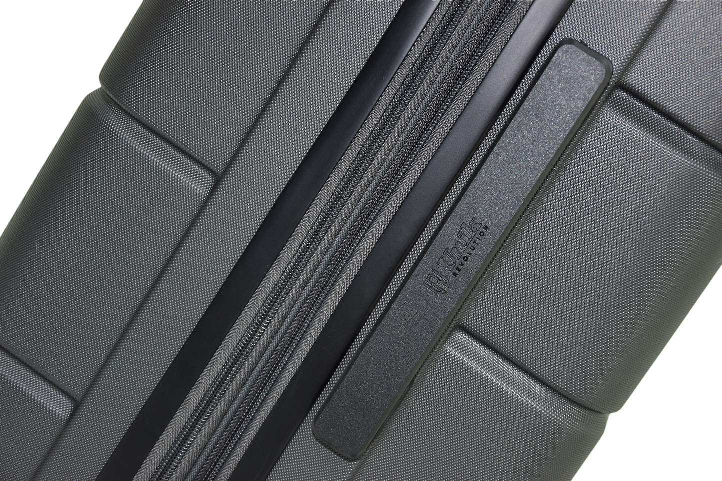 Maleta Mediana Vigo 67cm | Expandible con TSA y Hecha de Material Reciclado