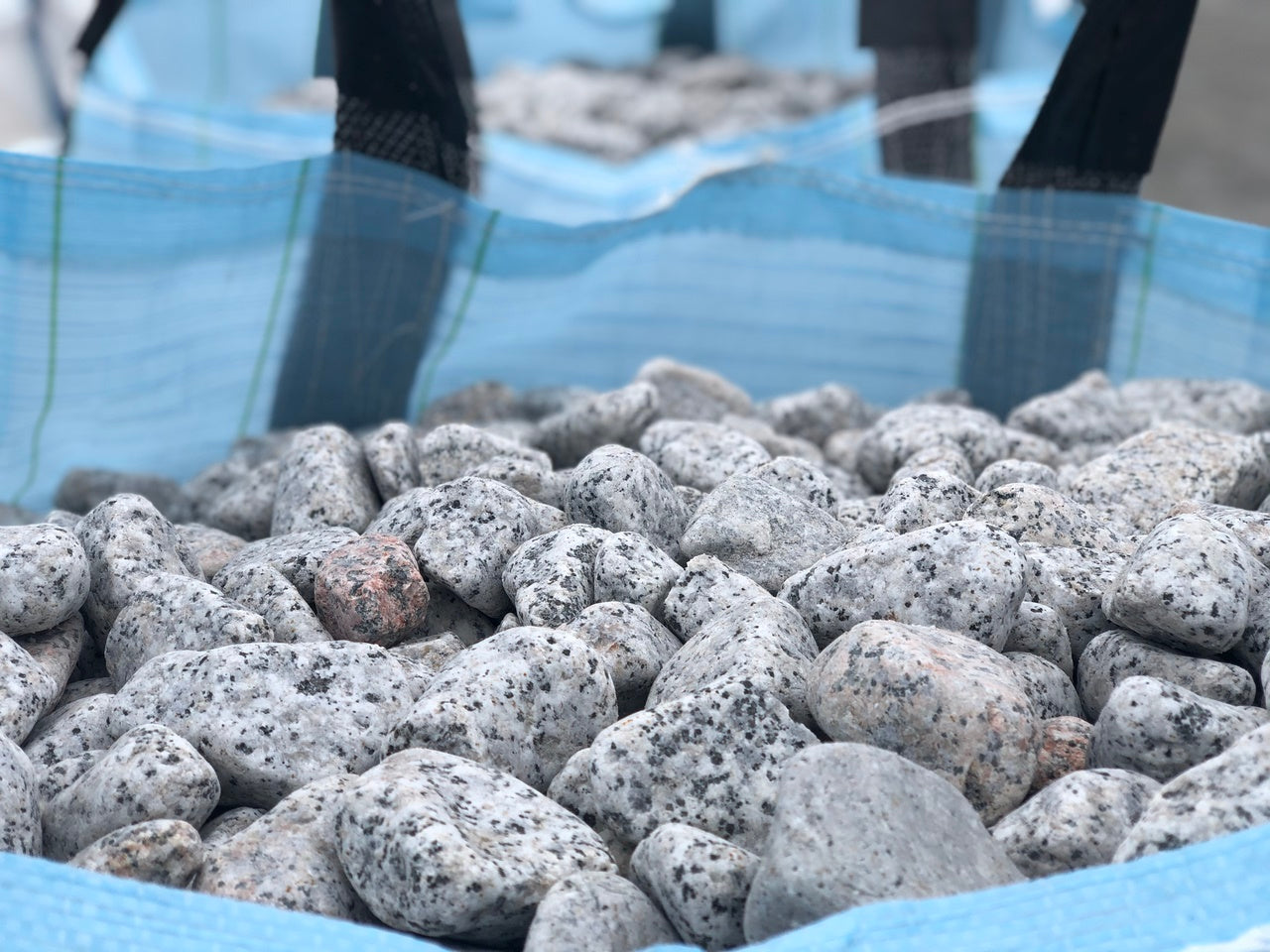 Canto rodado Granito