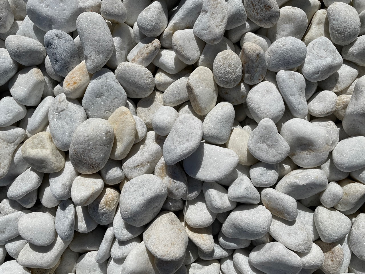 Canto rodado Blanco Macael