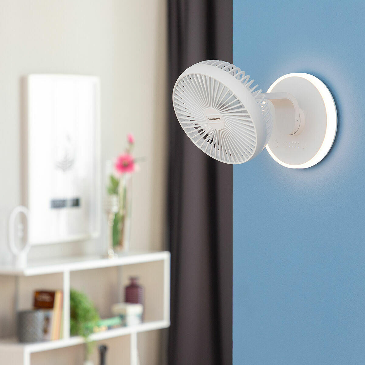 Ventilador de Escritorio Recargable con Luz LED – Silencioso, Portátil y Oscilante