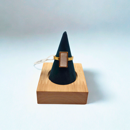 Anillo Rectangular con Gema Blanca Minimalista 100% Acero Bañado en Oro 18K