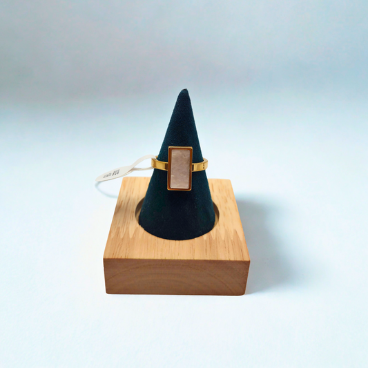 Anillo Rectangular con Gema Blanca Minimalista 100% Acero Bañado en Oro 18K