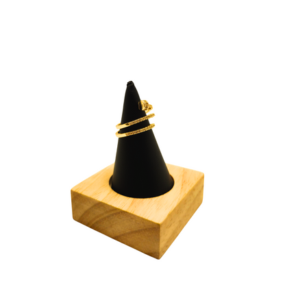 Anillo Ajustable "Clavo Rebeldía" con Circonitas – Acero Bañado en Oro de 18K