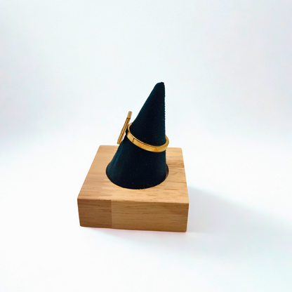 Anillo Rectangular con Gema Blanca Minimalista 100% Acero Bañado en Oro 18K