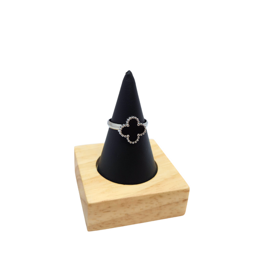 Anillo Ajustable de Trébol de Cuatro Hojas con Borde de Bolitas - Acero Inoxidable con Baño en Rodio