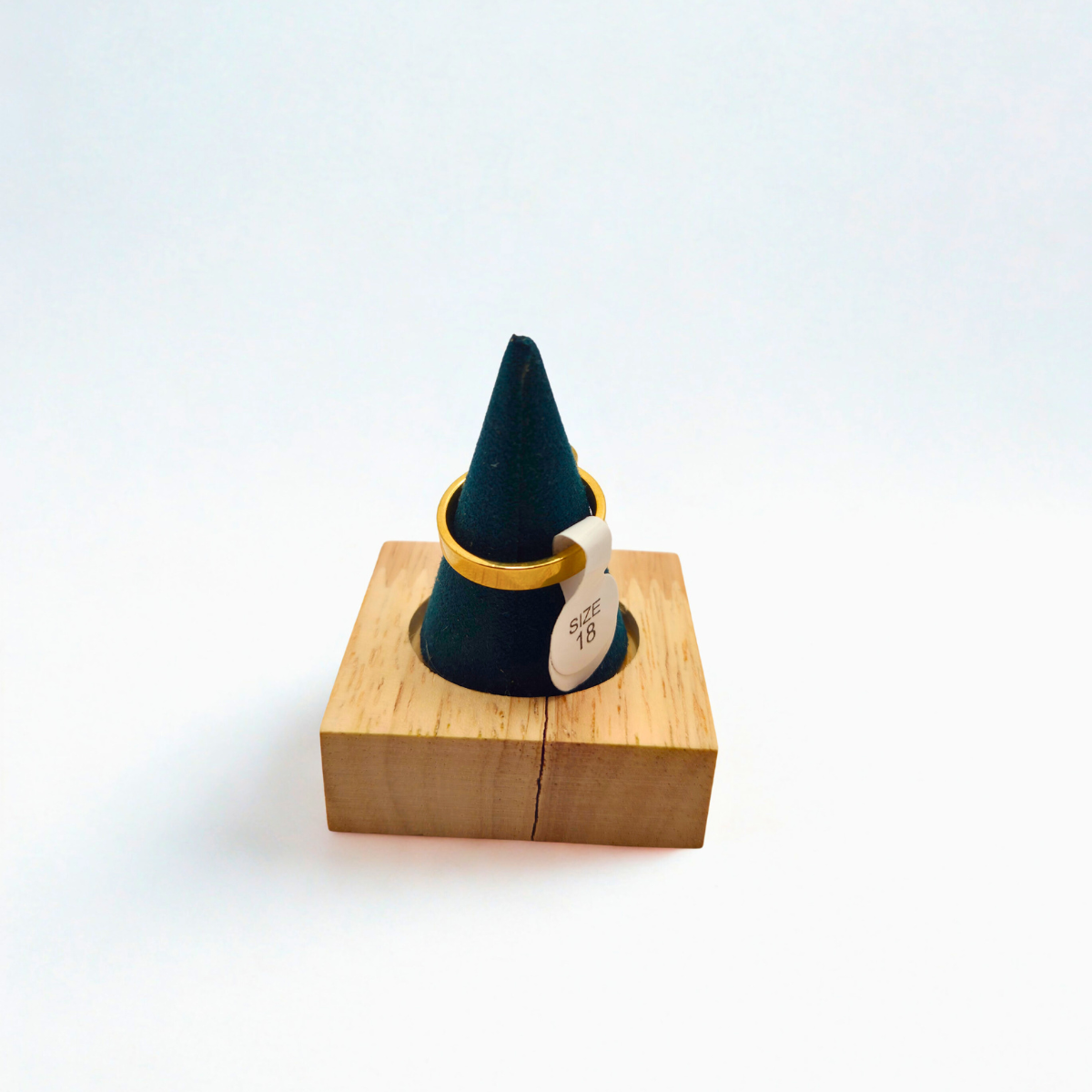 Anillo de Trébol Verde Malaquita con Borde Perlado 100% Acero Bañado en Oro 18K